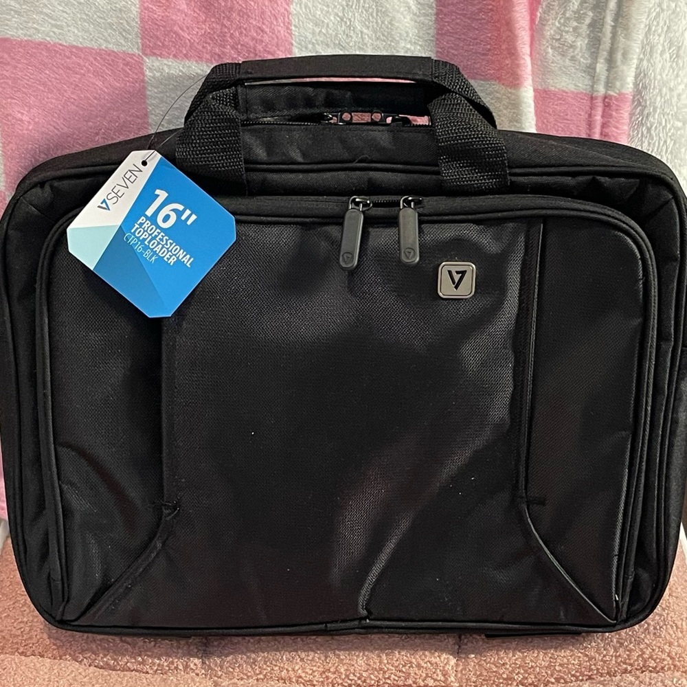 V7 Black Laptop Bag 16"